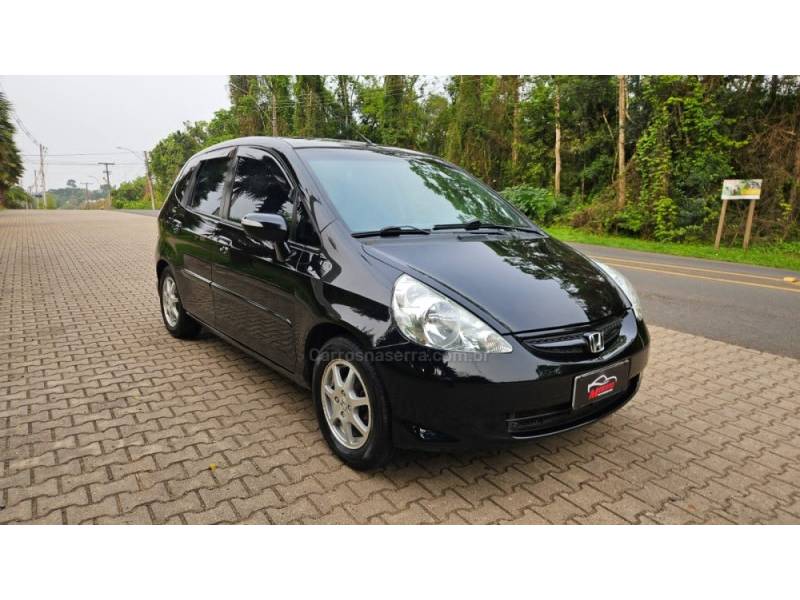 HONDA - FIT - 2006/2007 - Preta - R$ 31.800,00