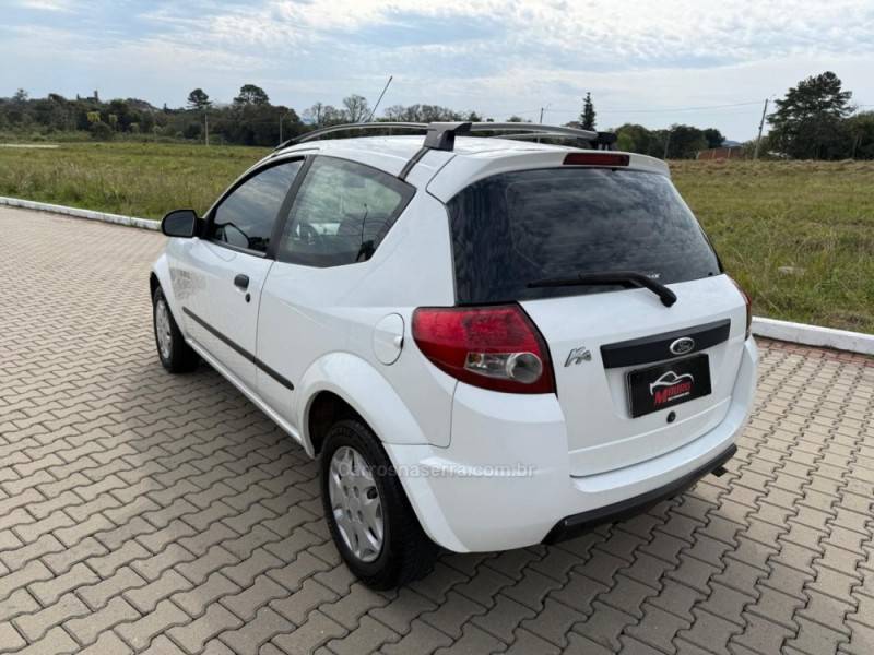 FORD - KA - 2009/2010 - Branca - R$ 20.900,00