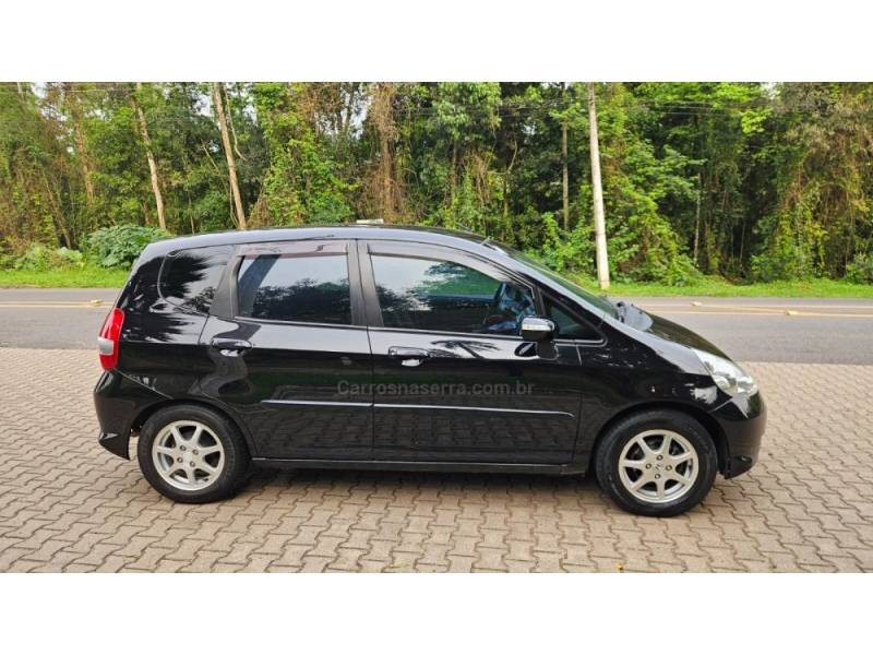 HONDA - FIT - 2006/2007 - Preta - R$ 31.800,00