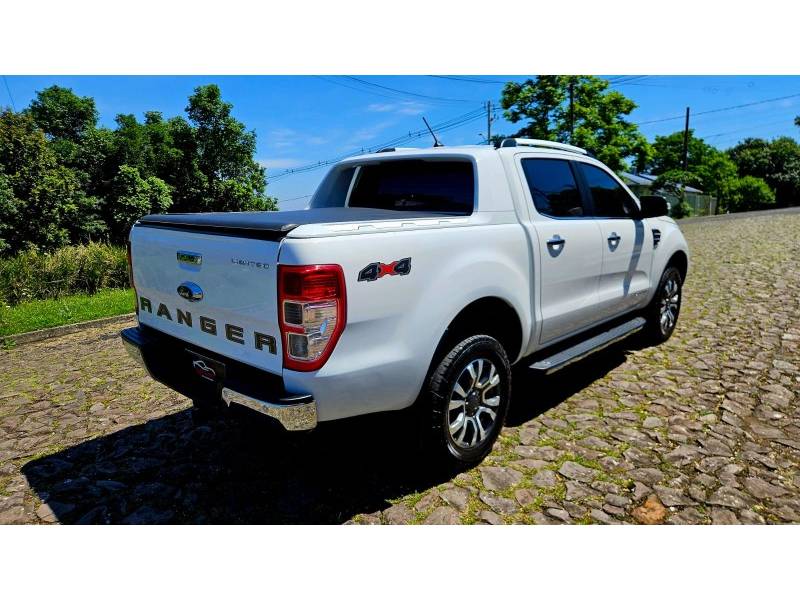 FORD - RANGER - 2020/2021 - Branca - R$ 189.900,00