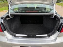 VOLKSWAGEN - VOYAGE - 2021/2022 - Prata - R$ 61.900,00