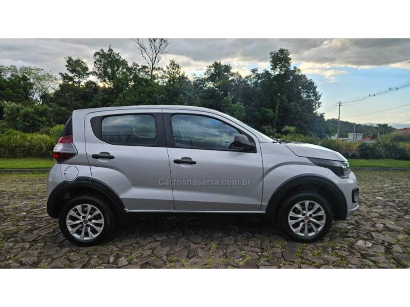 FIAT - MOBI - 2020/2021 - Prata - R$ 49.900,00