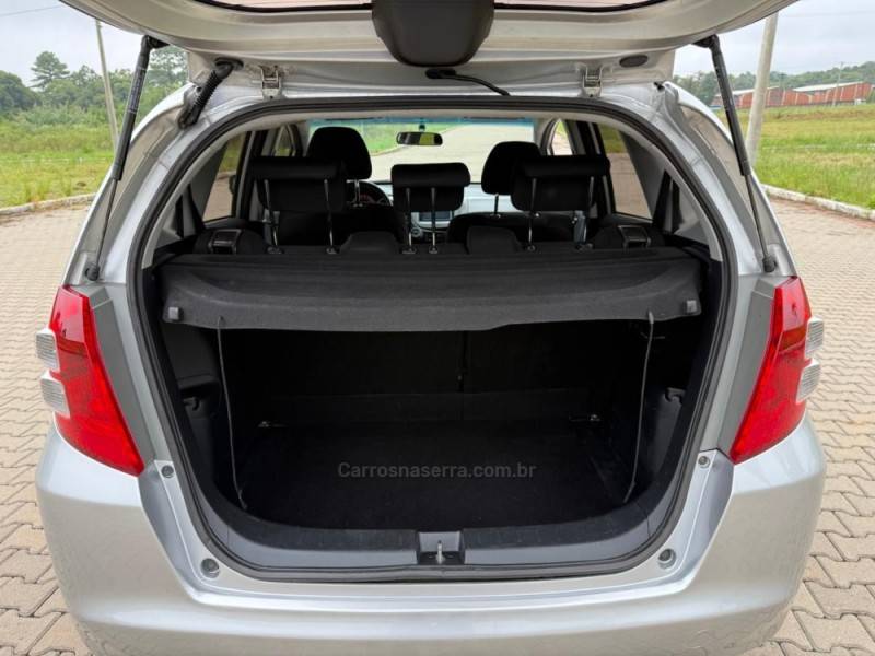 HONDA - FIT - 2012/2012 - Prata - R$ 45.900,00