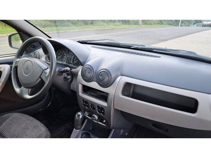 RENAULT - SANDERO - 2010/2010 - Verde - R$ 22.900,00