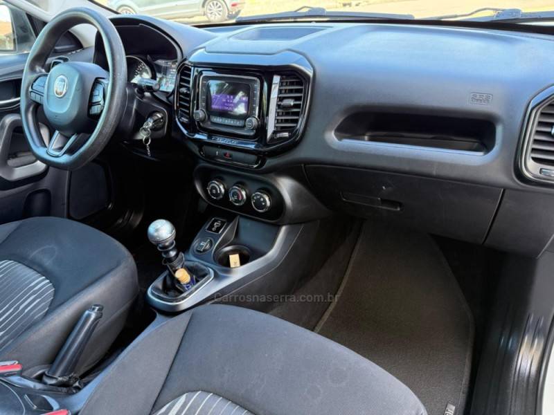 FIAT - TORO - 2016/2017 - Branca - R$ 85.900,00
