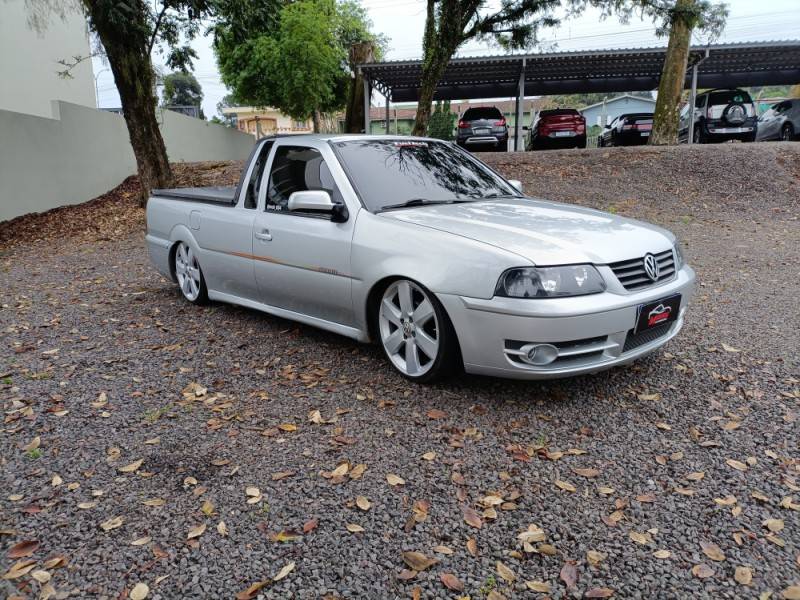 VOLKSWAGEN - SAVEIRO - 2000/2001 - Prata - R$ 35.000,00