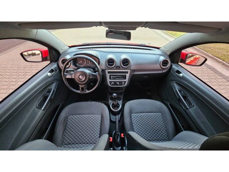 VOLKSWAGEN - SAVEIRO - 2015/2015 - Vermelha - R$ 63.900,00