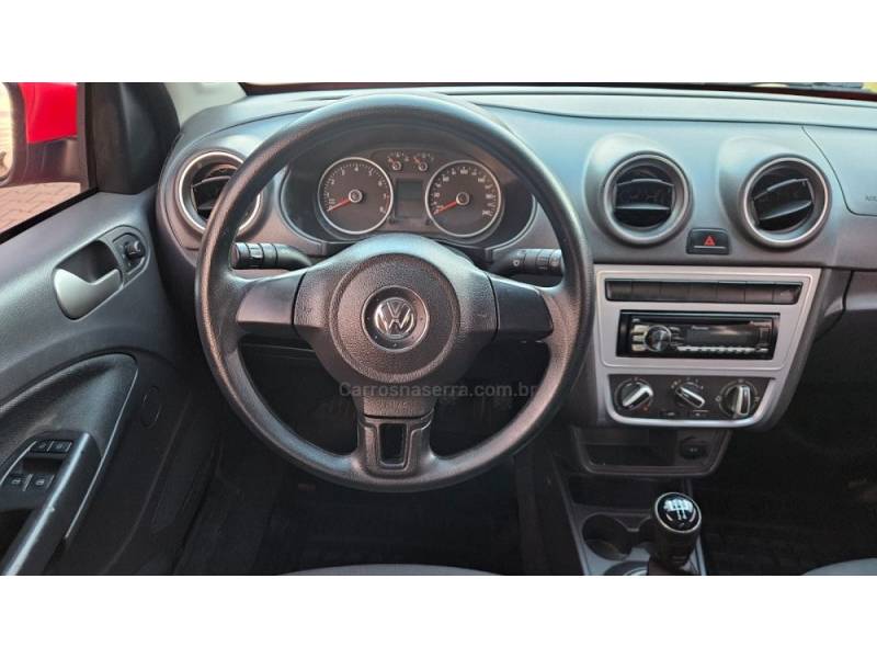 VOLKSWAGEN - SAVEIRO - 2015/2015 - Vermelha - R$ 63.900,00