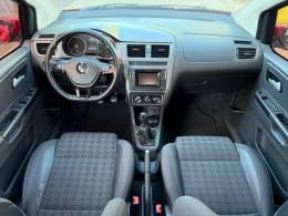 VOLKSWAGEN - FOX - 2017/2017 - Vermelha - R$ 53.900,00