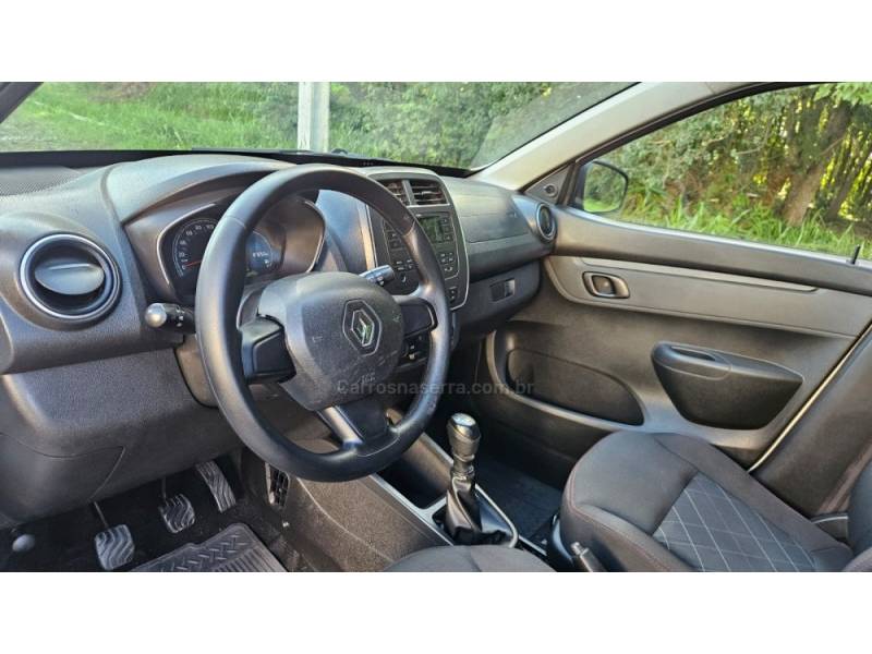 RENAULT - KWID - 2018/2019 - Branca - R$ 40.900,00