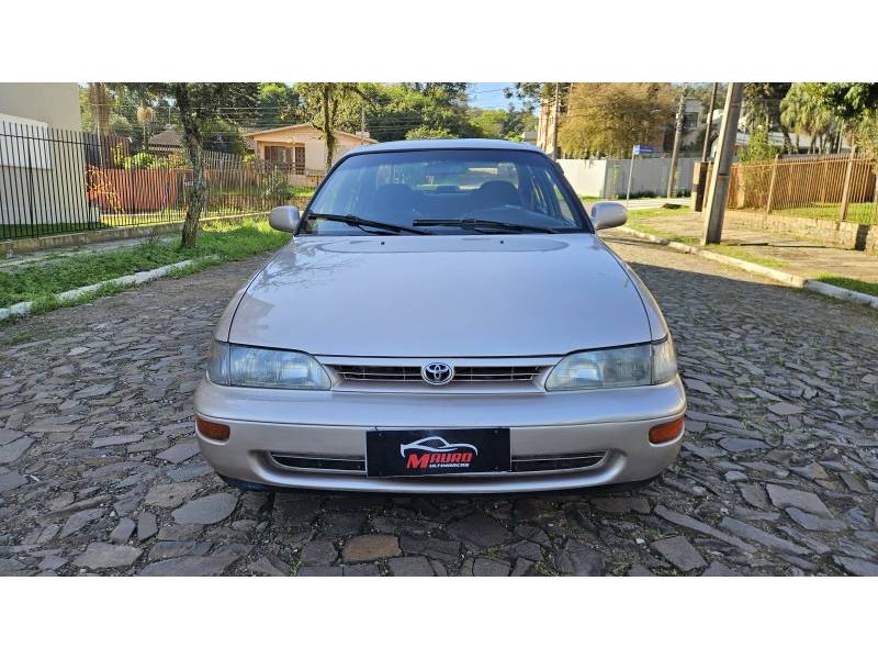 TOYOTA - COROLLA - 1995/1995 - Bege - R$ 13.500,00