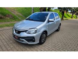 TOYOTA - ETIOS - 2017/2018 - Prata - R$ 53.700,00