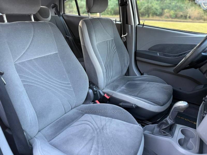 CHEVROLET - AGILE - 2010/2011 - Branca - R$ 37.900,00