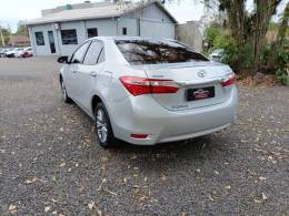 TOYOTA - COROLLA - 2016/2017 - Prata - R$ 96.900,00