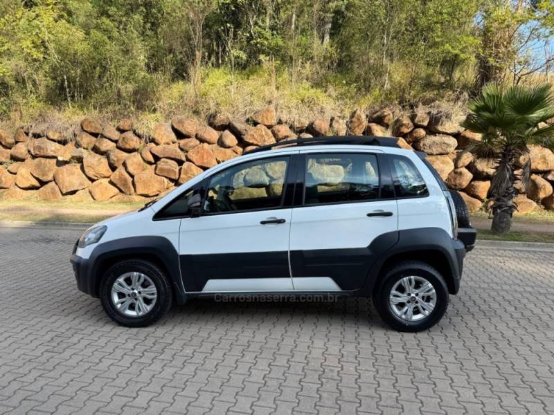 FIAT - IDEA - 2013/2013 - Branca - R$ 37.900,00