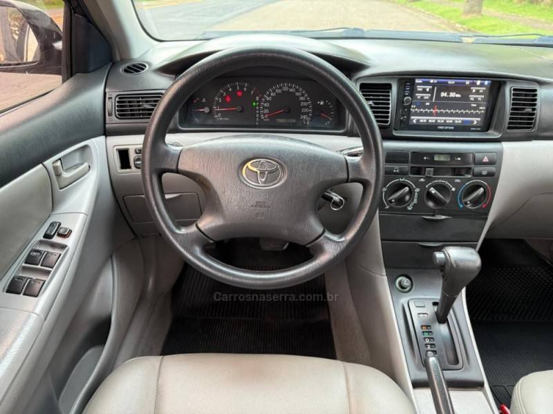 TOYOTA - COROLLA - 2006/2007 - Cinza - R$ 43.900,00