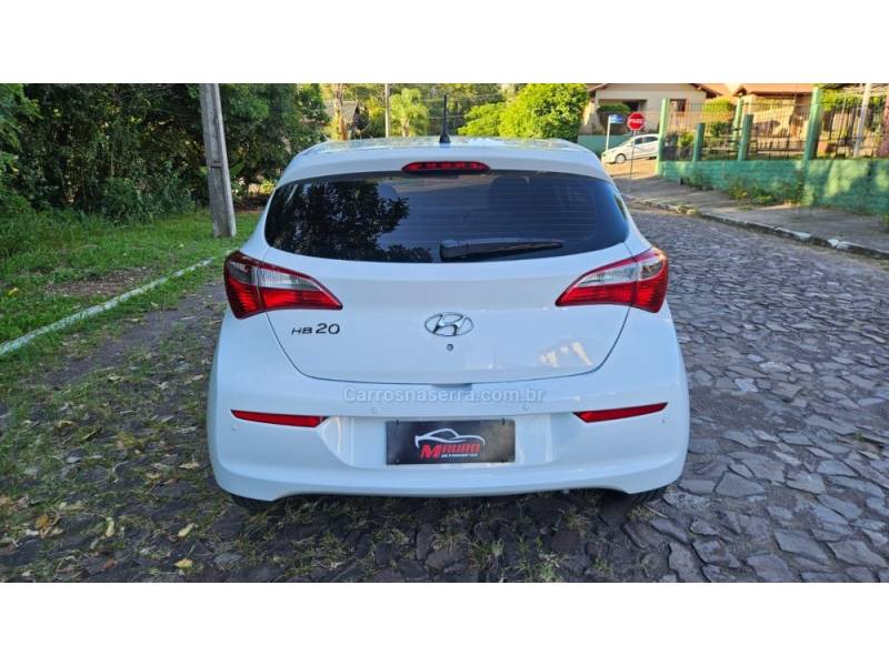 HYUNDAI - HB20 - 2018/2018 - Branca - R$ 53.900,00