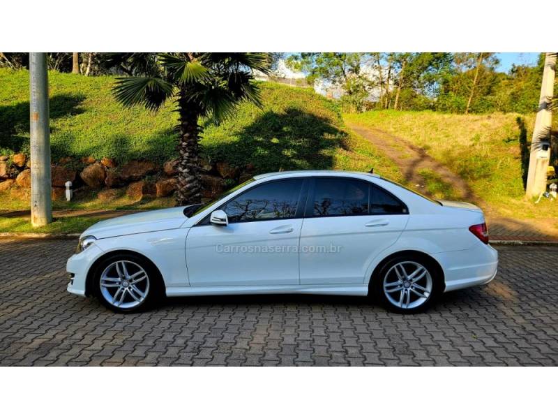 MERCEDES-BENZ - C 180 - 2014/2014 - Branca - R$ 80.000,00