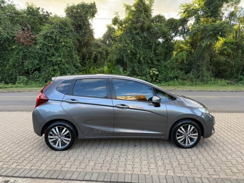 HONDA - FIT - 2017/2017 - Cinza - R$ 76.900,00