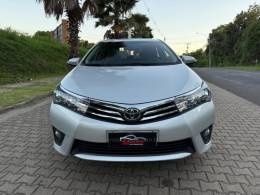 TOYOTA - COROLLA - 2016/2017 - Prata - R$ 96.900,00