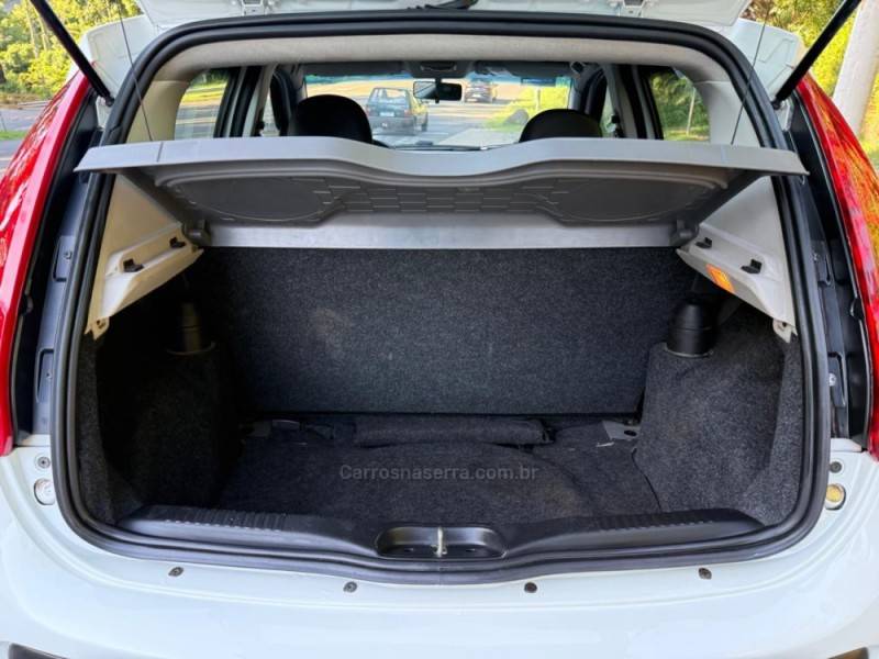 FIAT - PALIO - 2014/2015 - Branca - R$ 38.900,00