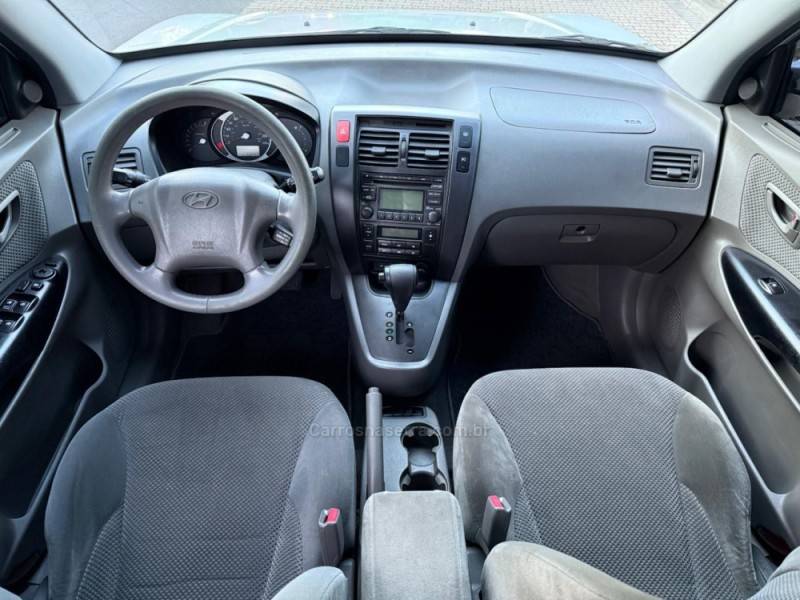 HYUNDAI - TUCSON - 2011/2012 - Prata - R$ 44.900,00