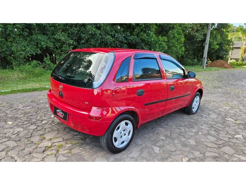 CHEVROLET - CORSA - 2007/2008 - Vermelha - R$ 24.900,00