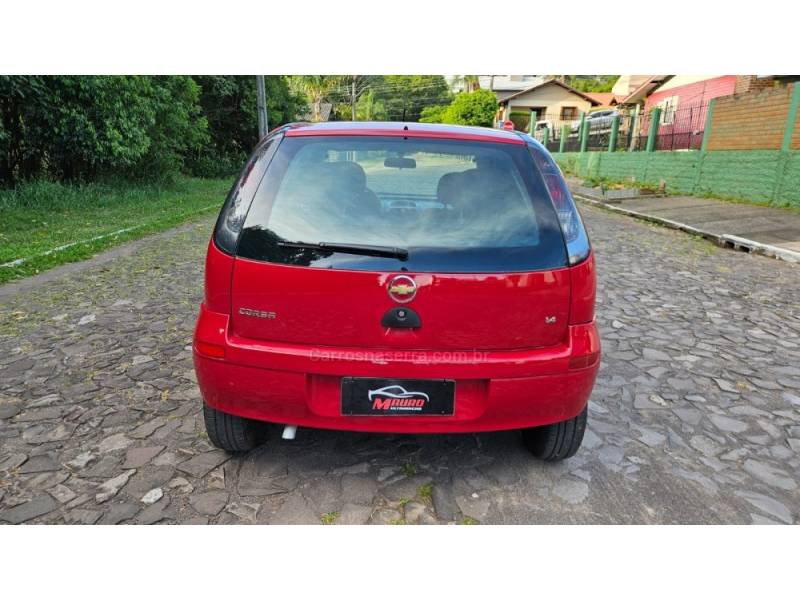 CHEVROLET - CORSA - 2007/2008 - Vermelha - R$ 24.900,00