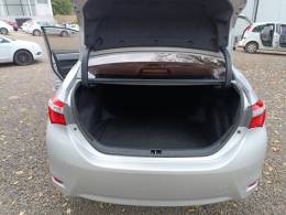 TOYOTA - COROLLA - 2016/2017 - Prata - R$ 96.900,00