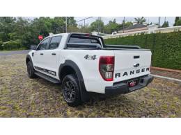 FORD - RANGER - 2020/2021 - Branca - R$ 169.900,00