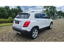 CHEVROLET - TRACKER - 2015/2015 - Branca - R$ 75.900,00