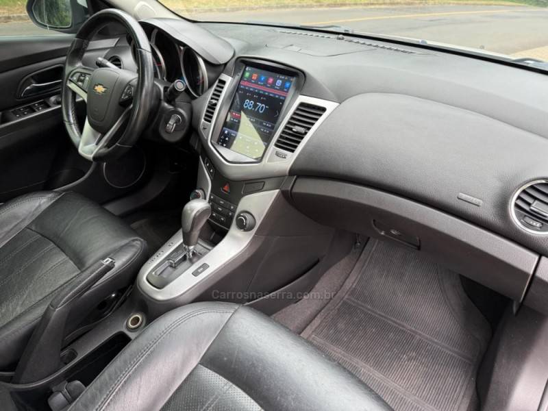 CHEVROLET - CRUZE - 2013/2014 - Branca - R$ 59.500,00