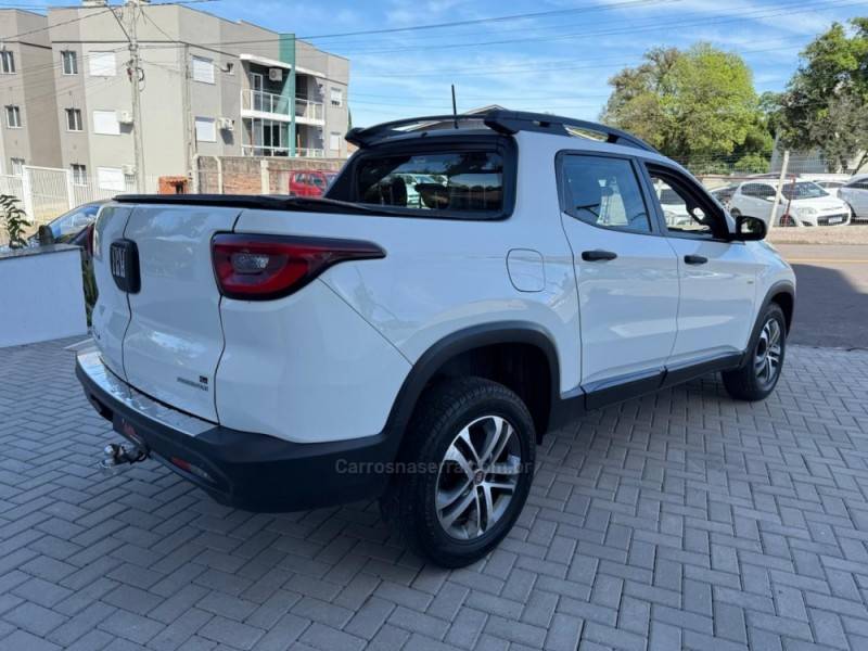 FIAT - TORO - 2016/2017 - Branca - R$ 85.900,00