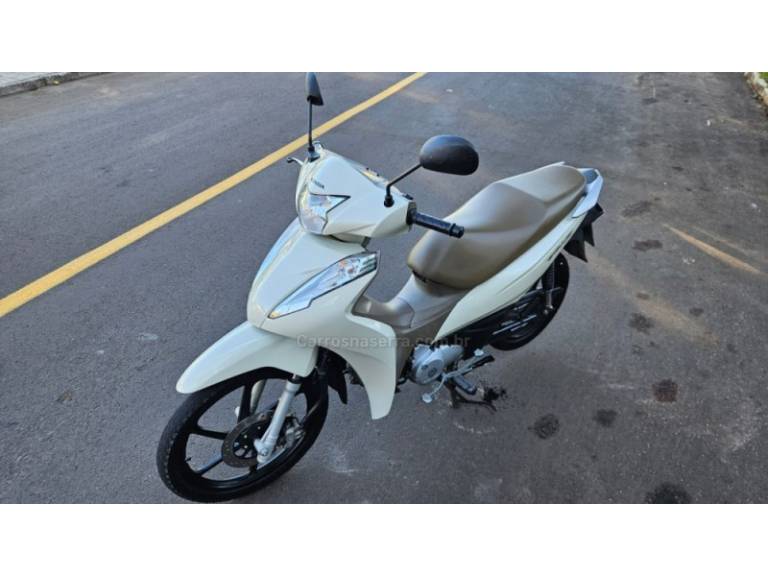 HONDA - BIZ 125 - 2019/2019 - Branca - R$ 15.500,00