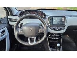 PEUGEOT - 208 - 2015/2016 - Branca - R$ 52.900,00