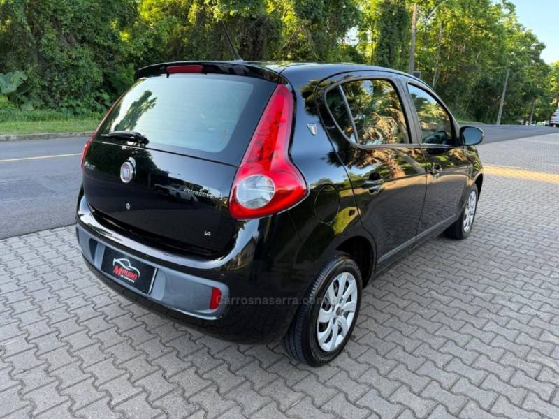 FIAT - PALIO - 2012/2013 - Preta - R$ 41.900,00