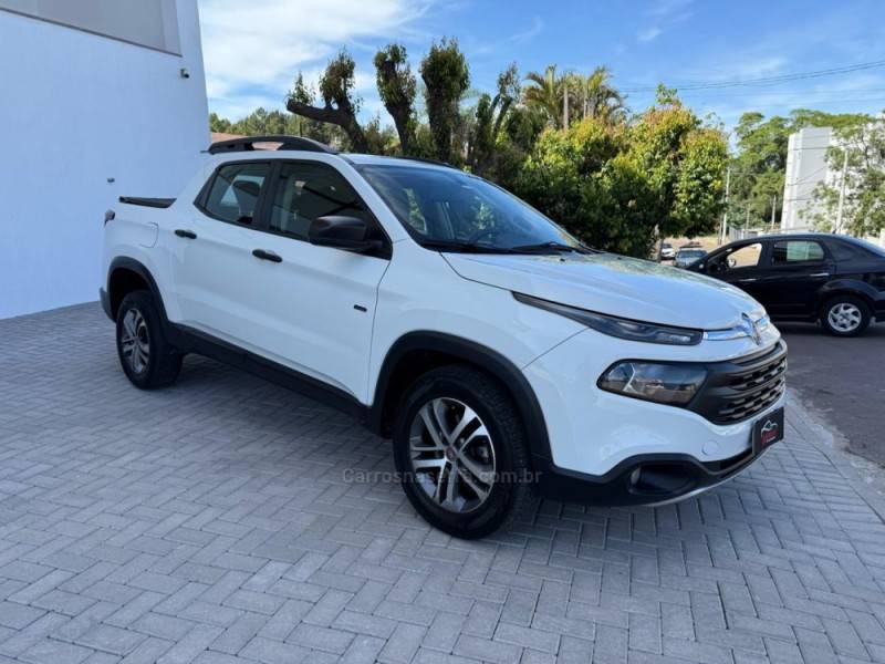 FIAT - TORO - 2016/2017 - Branca - R$ 85.900,00