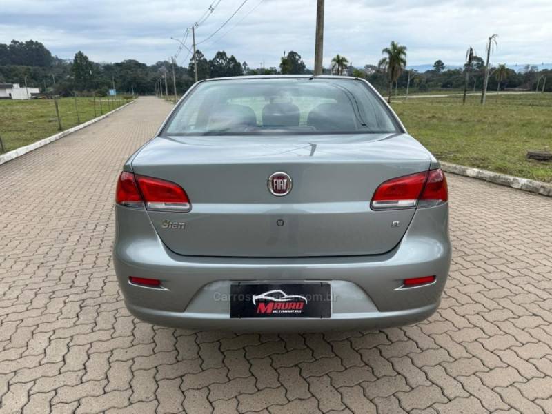 FIAT - SIENA - 2009/2010 - Cinza - R$ 32.900,00
