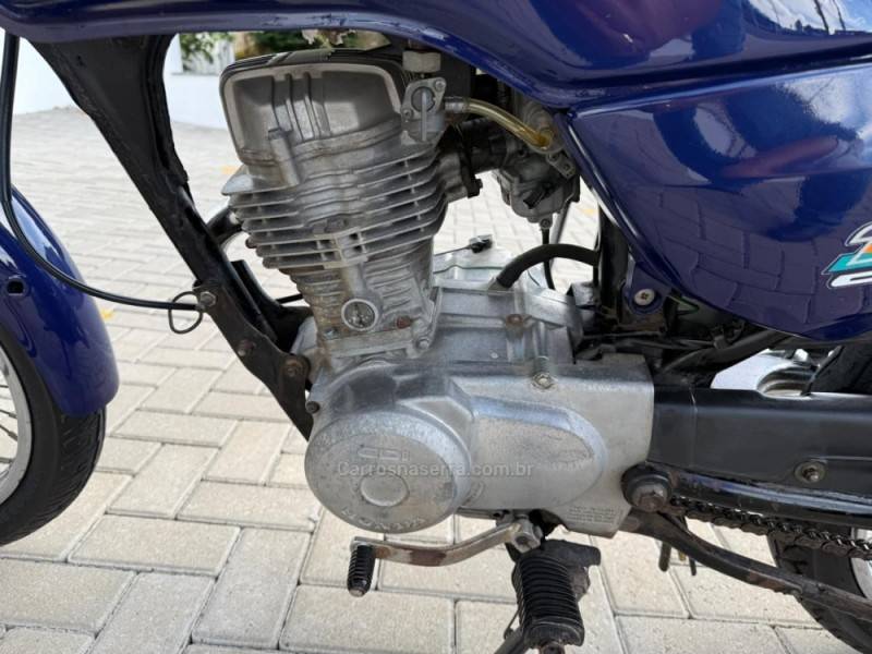 HONDA - CG 125 - 1997/1997 - Azul - R$ 6.900,00