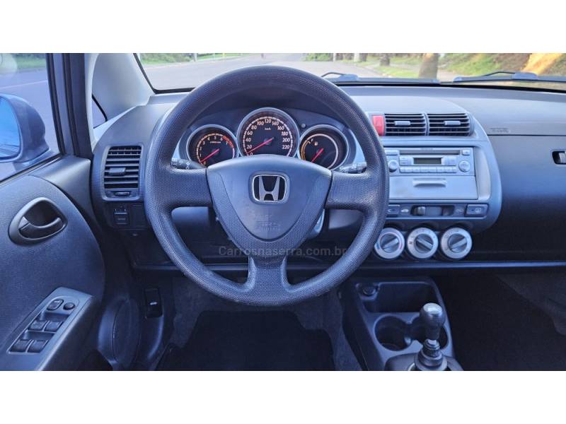 HONDA - FIT - 2008/2008 - Cinza - R$ 33.900,00