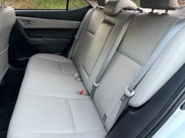 TOYOTA - COROLLA - 2016/2017 - Prata - R$ 96.900,00