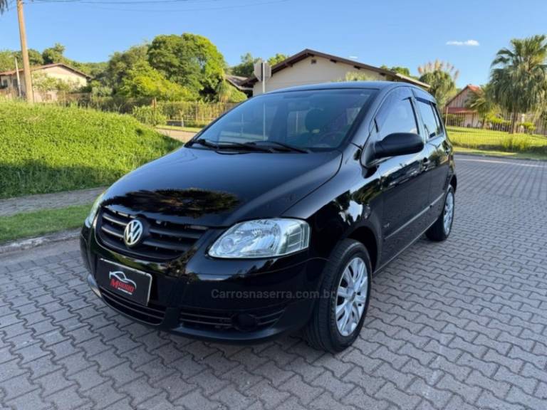 VOLKSWAGEN - FOX - 2007/2008 - Preta - R$ 31.900,00
