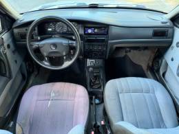 VOLKSWAGEN - SANTANA - 1995/1995 - Branca - R$ 8.900,00