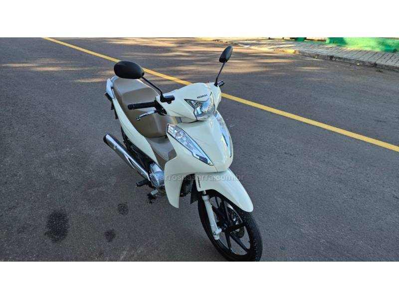 HONDA - BIZ 125 - 2019/2019 - Branca - R$ 15.500,00