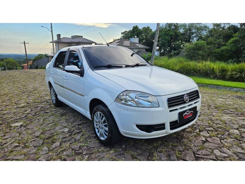 FIAT - SIENA - 2010/2010 - Branca - R$ 27.900,00