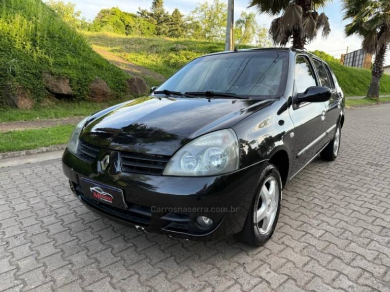RENAULT - CLIO - 2007/2008 - Preta - R$ 21.900,00