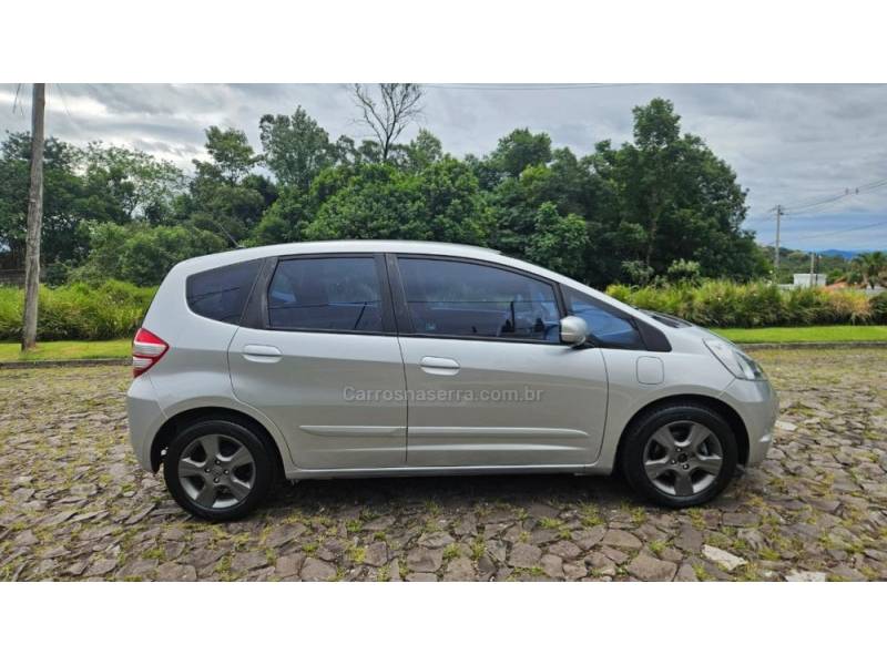 HONDA - FIT - 2009/2010 - Prata - R$ 42.900,00