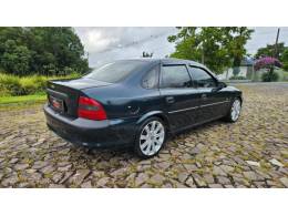 CHEVROLET - VECTRA - 1996/1997 - Verde - R$ 19.500,00