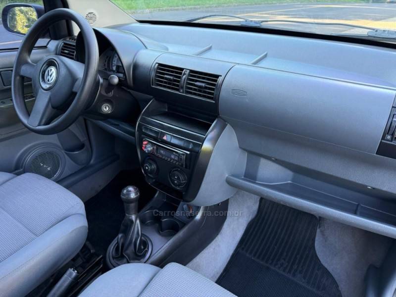 VOLKSWAGEN - FOX - 2007/2008 - Preta - R$ 31.900,00