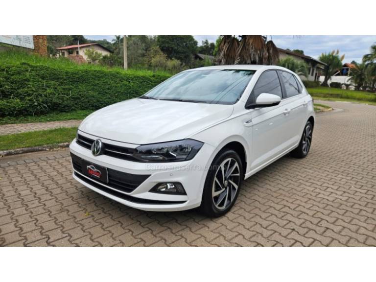 VOLKSWAGEN - POLO - 2021/2022 - Branca - R$ 94.900,00
